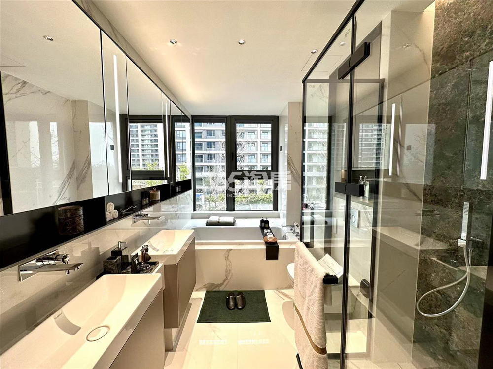 金基中北朗樾府建面约195㎡样板间卫浴_南京金基中北朗樾府_南京新房网_365淘房