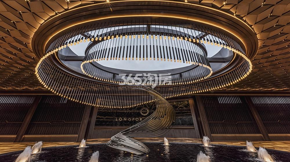 龙湖翠湖壹号大门实景图（2023.02.23）