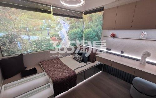 旭辉天阜玖江来128㎡户型样板间儿童房