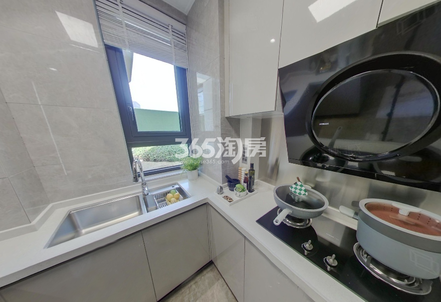 和顺保利越秀和悦云锦106㎡户型样板间厨房