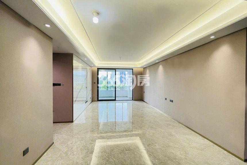 兴港和昌湖畔云栖109㎡户型样板间餐厅