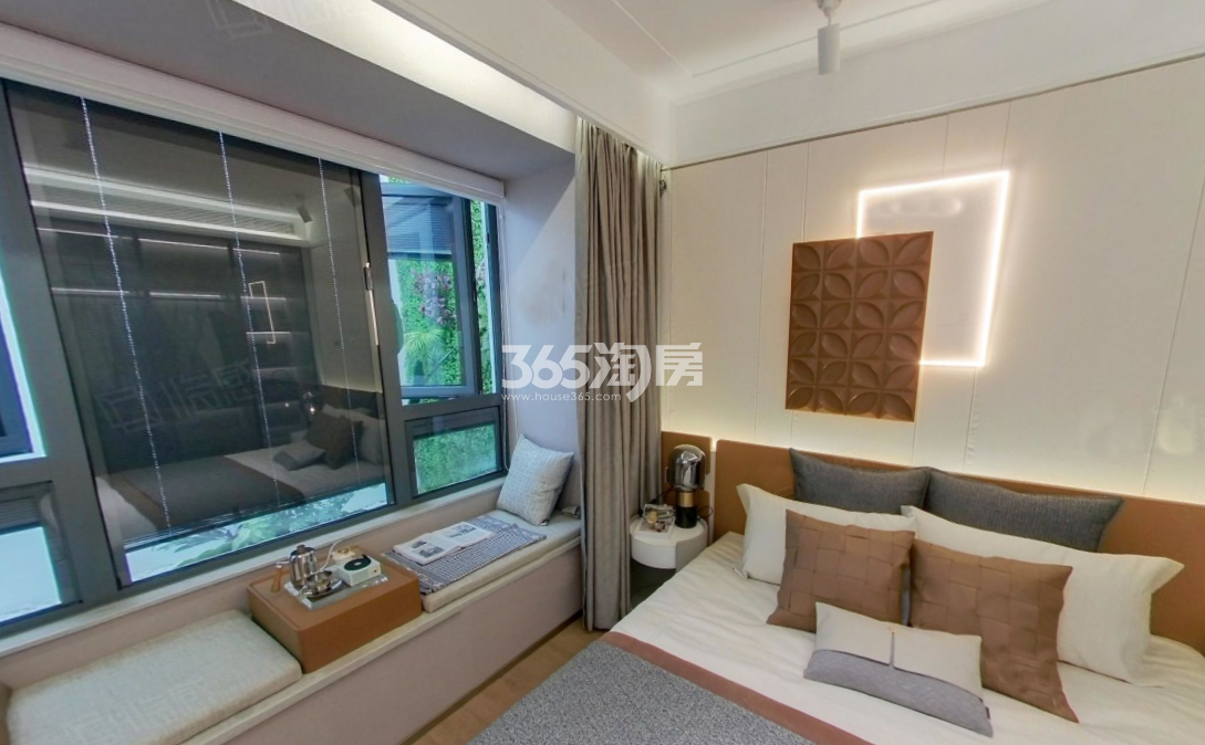 兴港和昌湖畔云栖130㎡户型样板间主卧