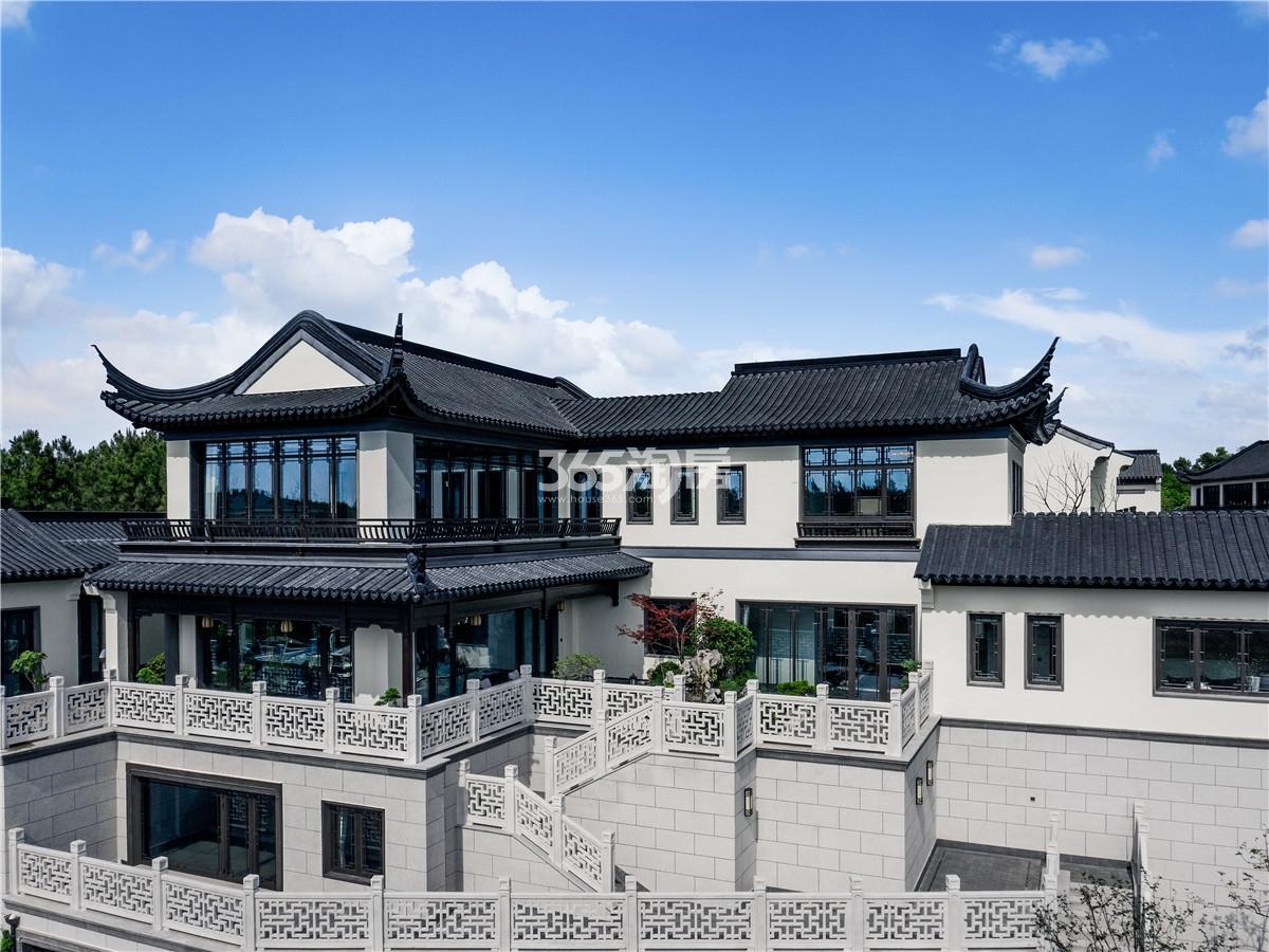 绿城庐境桃源一侧实景图（2022.7.7）